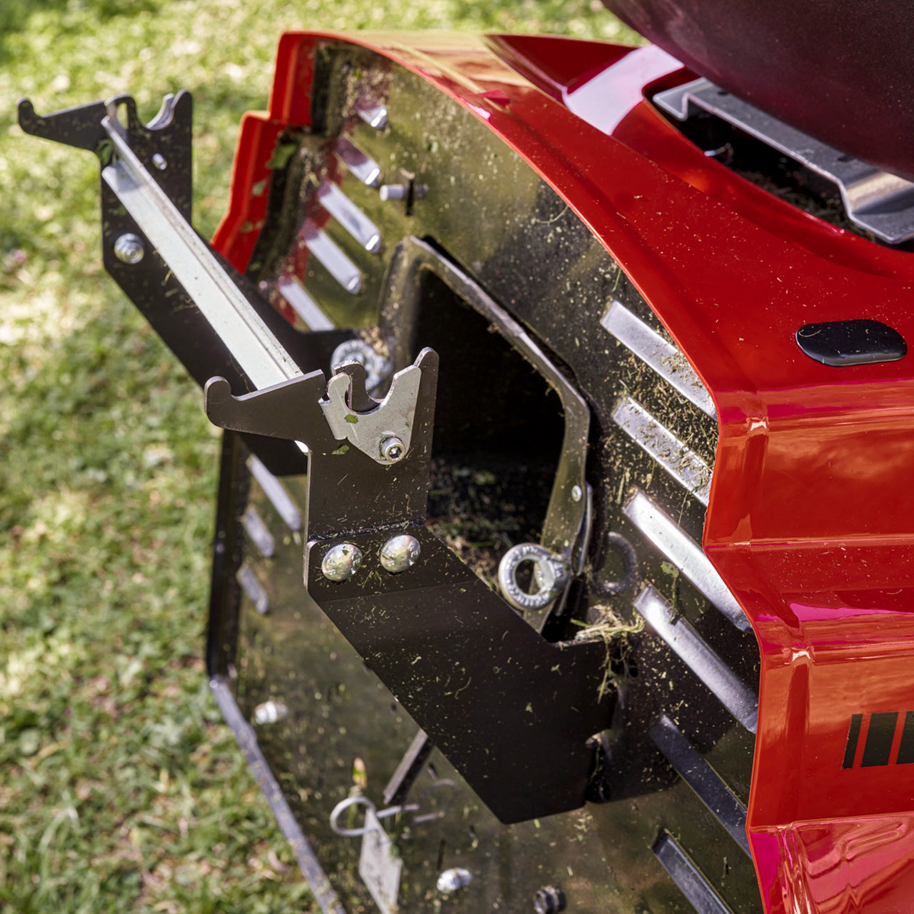 solo by AL-KO Comfort T18-103.4 HD-A V2 Petrol Rear Collect Lawn Tractor