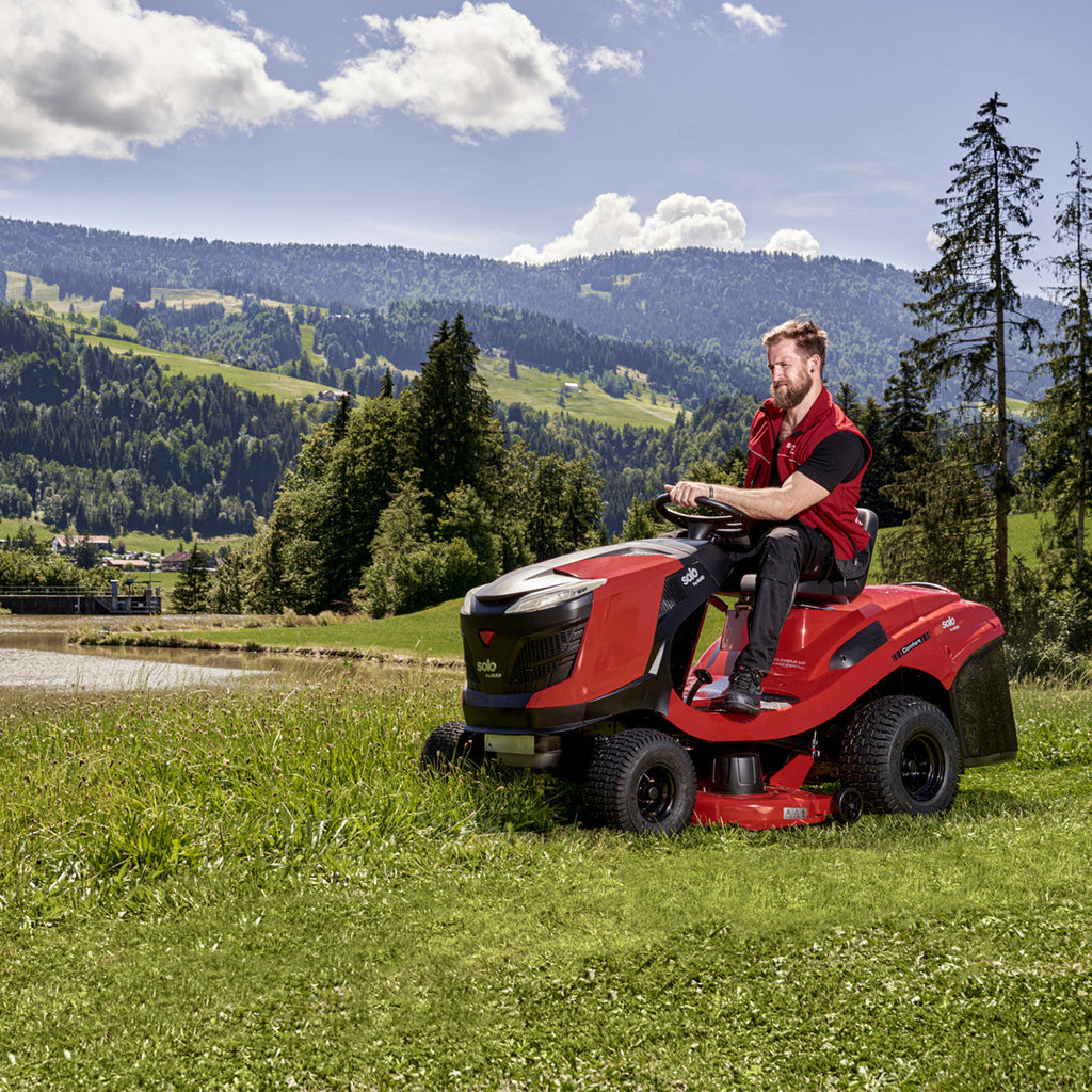 solo by AL-KO Comfort T18-103.4 HD-A V2 Petrol Rear Collect Lawn Tractor