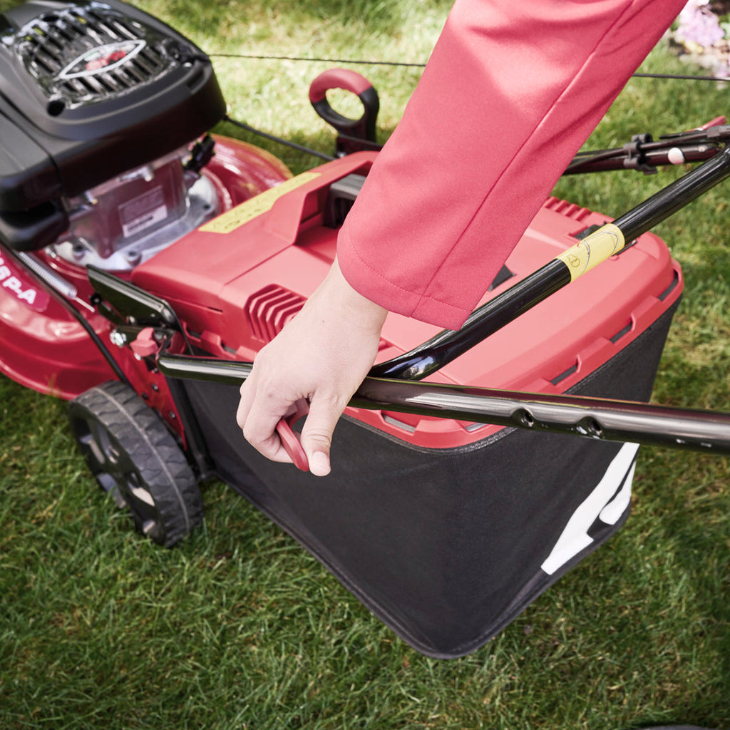 solo by AL-KO Easy 4716 SP-A Petrol Self Propelled Lawnmower 46cm